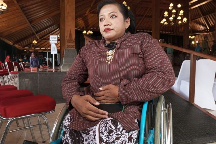 Cerita Sutiayah, Difabel yang Bangga Bisa Bersalaman dengan Ngarso Dalem