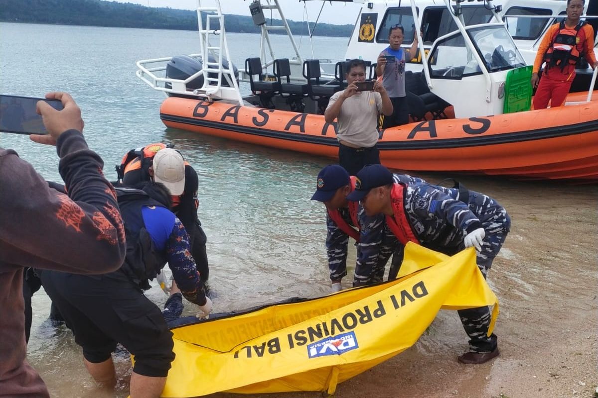 Penumpang Kapal Ceburkan Diri di Selat Bali, Ditemukan Tewas di Sumberklampok Buleleng 