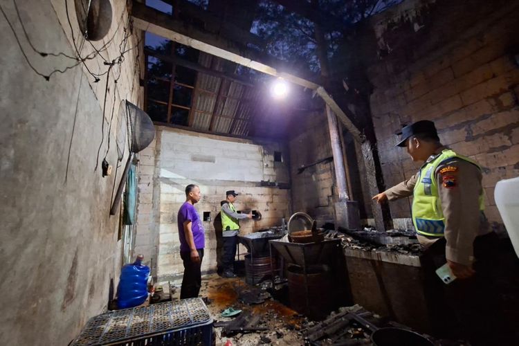 Dapur Keripik Singkong di Kebumen Ludes Terbakar Saat Pemilik Terlelap