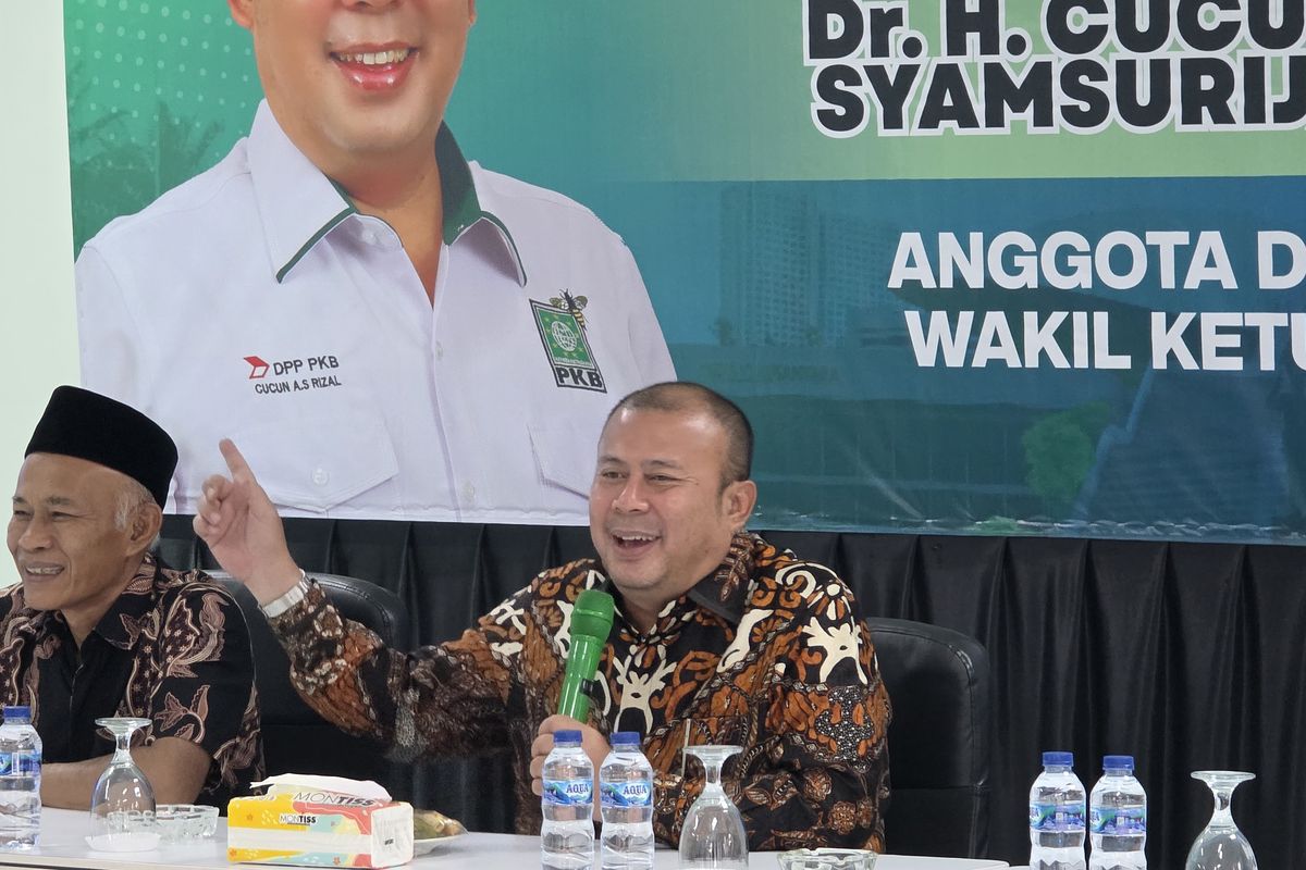 Wakil Ketua DPR RI, Cucun Ahmad Syamsurijal, memimpin dialog lintas pemangku kepentingan dalam kegiatan reses di Kabupaten Bandung, Jumat (20/6/2025).
