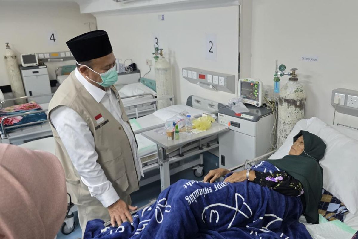 Ketua Tim Pengawas (Timwas) Haji 2025 DPR RI Cucun Ahmad Syamsurijal saat melakukan inspeksi mendadak (sidak) ke KKHI Madinah, Madinah, Arab Saudi, Kamis (29/5/2025). 
