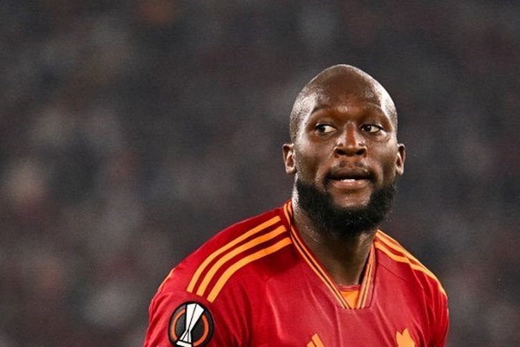 Penyerang AS Roma, Romelu Lukaku, saat tampil dalam penyisihan Grup G Liga Europa, yang mempertemukan AS Roma gs Man United A.