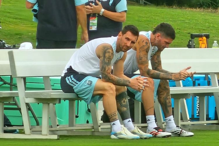 Timnas Argentina Latihan Diiringi Hujan, Kebanjiran Wartawan
