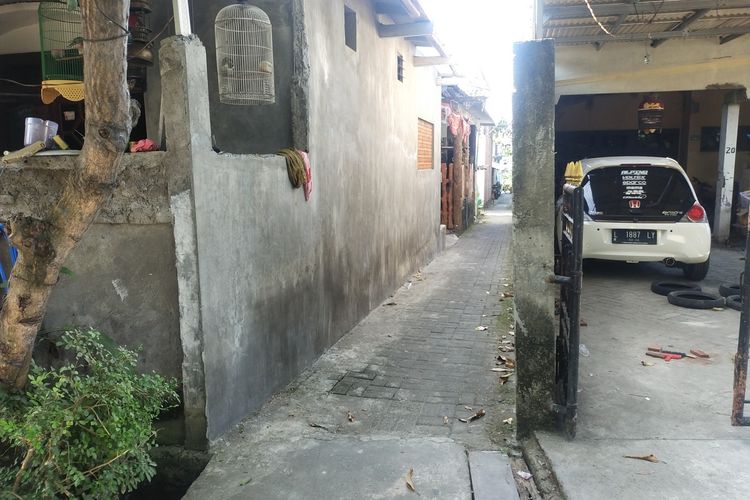 Rumah Jagal Anjing di Kampung Pesapen, Sumur Welut, Kecamatan Lakarsantri Surabaya,