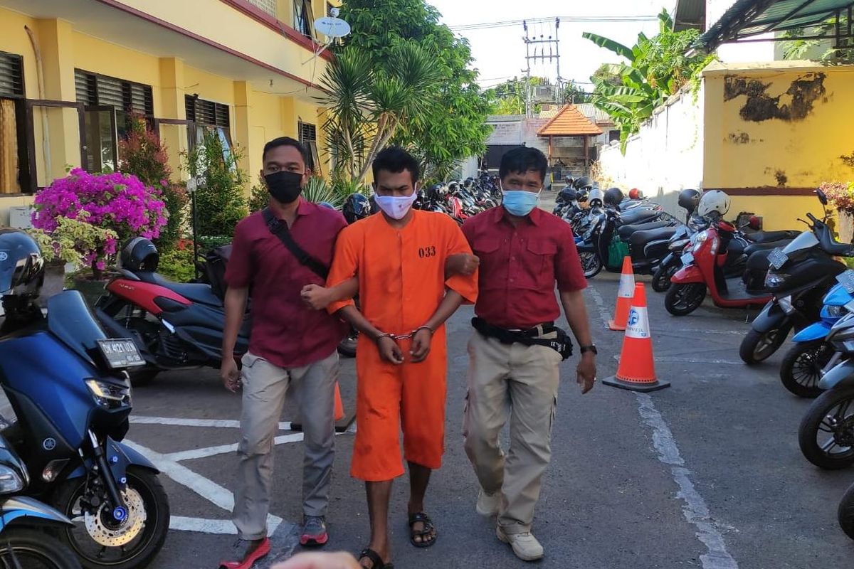 Polisi mengamankan KS (32), pelaku pencurian sejumlah perhiasan emas dan uang tunai senilai sekitar Rp 89 juta di Banjar Dinas Yehanakan, Desa Banjarasem, Kecamatan Seririt, Kabupaten Buleleng, Provinsi Bali.