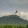 Gunung Ile Lewotolok di Lembata Meletus, Warga Diimbau Pakai Masker