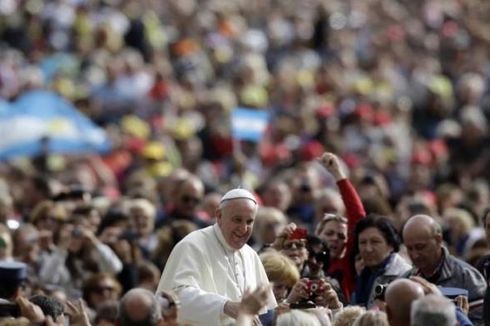 Paus: Kalungkan Batu ke Leher Koruptor, lalu Buang Mereka ke Laut