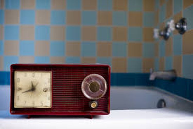 Radio di kamar mandi.