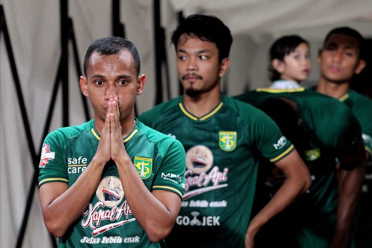 Pemain asal Makassar yang bermain di Persebaya Surabaya, Irfan Jaya.