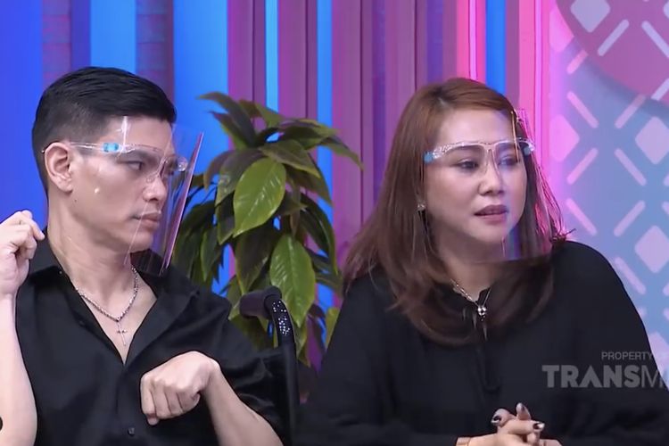 El Ibnu dan kekasihnya, Sarah Dee. (Bidikan layar YouTube Trans TV Official). 