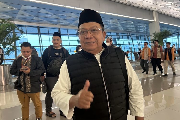Wakil Ketua Komisi VIII DPR RI Abdul Wachid sesaat sebelum keberangkatan Timwas Haji DPR RI ke Arab Saudi di Bandara Internasional Soekarno-Hatta, Tangerang, Banten, Senin (10/06/2024). 
