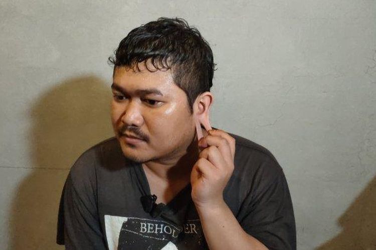 Hegi Rian Prayoga atau biasa dipanggil Egi saat mengklarifikasi foto yang beredar di media sosial sebagian memang dirinya namun tidak terlibat dalam kasus Vina Cirebon. 
