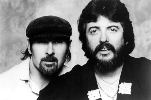 Lirik dan Chord Lagu We May Never Pass This Way Again - Seals and Crofts