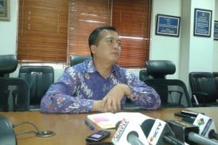 Direktur Perlindungan Warga Negara Indonesia dan Badan Hukum Indonesia Kemnenterian Luar Negeri Lalu Muhammad Iqbal dalam konferensi pers yang dilakukan di Kantor Direktorat PWNI dan BHI, Jakarta, Jumat (25/9/2015)