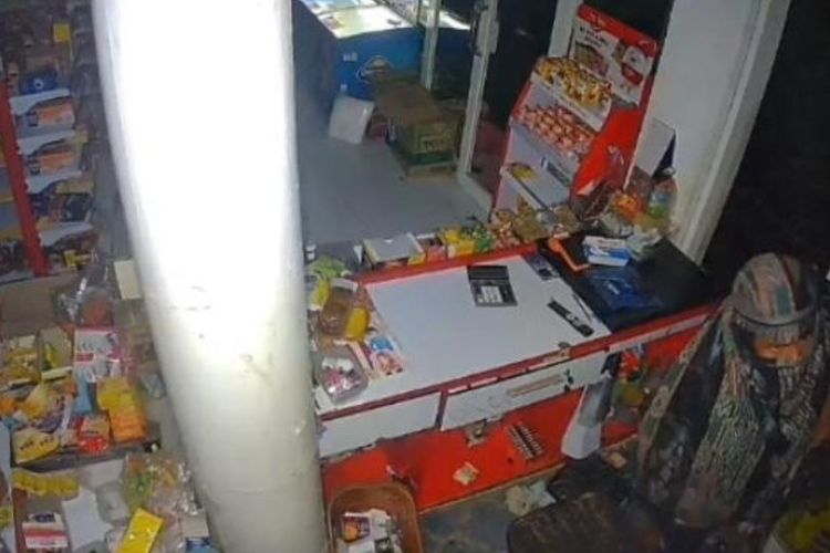 Bak Ninja, Pencuri di Pasuruan Bobol Toko dan Gasak Uang-Rokok