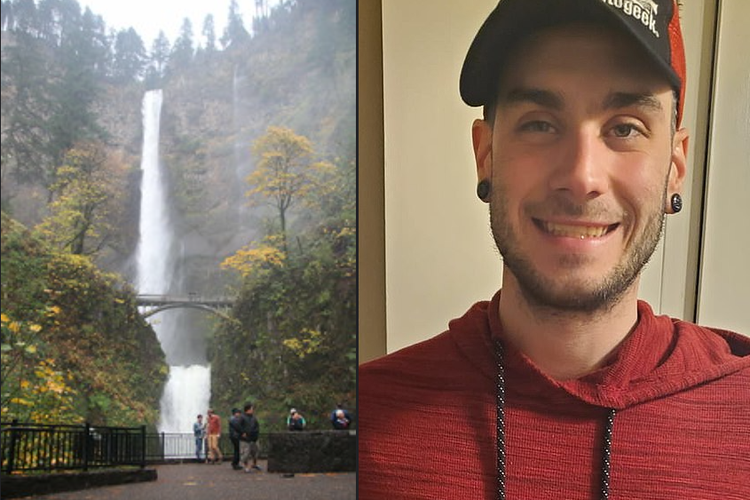 Shane Roundy, 33 tahun, sedang menunggu putrinya di luar toilet umum ketika dia mendengar teriakan saat mendaki Air Terjun Multnomah di luar Portland pada Minggu (14/11/2021).
