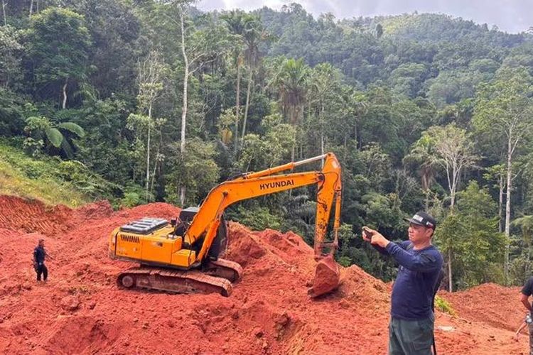 Tambang Emas Ilegal di Bolaang Mongondow Disetop, 2 Orang Jadi Tersangka, 1 Ekskavator Disita