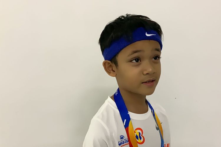 Vencel, bocah sembilan tahun yang berkesempatan menjadi Little Champions FIBA World Cup 2023 di Indonesia Arena pada Minggu (3/9/2023).