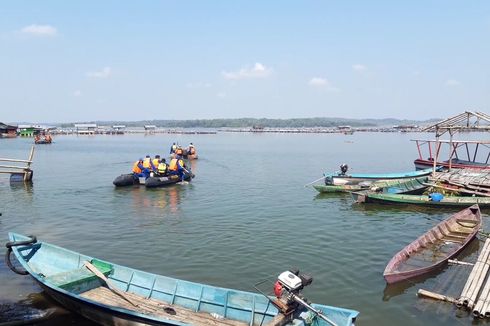 Perahu Terbalik di Kedung Ombo, Jasad Ibu dan Anak Kembarnya Ditemukan Berpelukan