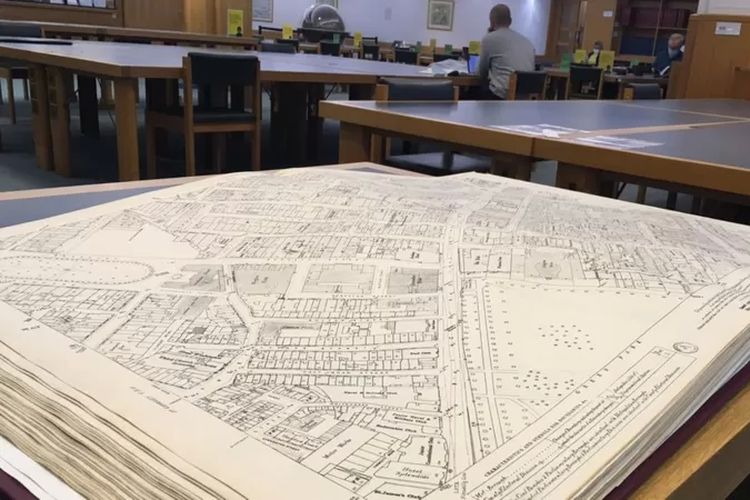 Di Perpustakaan British menunjukkan peta dan catatan lainnya terkait dengan pembangunan di abad ke-18.