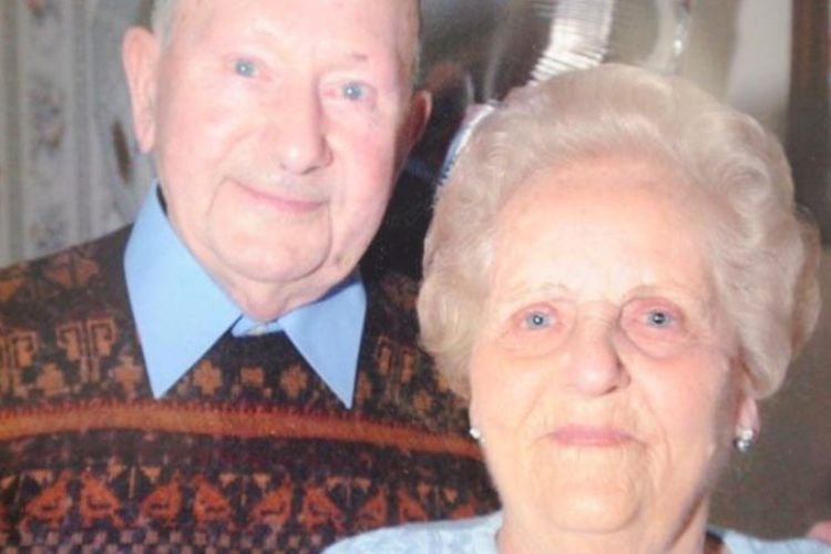 Frank dan Joyce Dodd meninggal dunia pada 8 April 2017 setelah 77 tahun menikah.