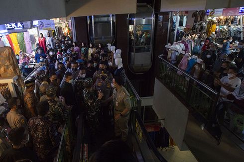 PPKM Dilonggarkan, Pasar Tanah Abang Kembali Dibuka