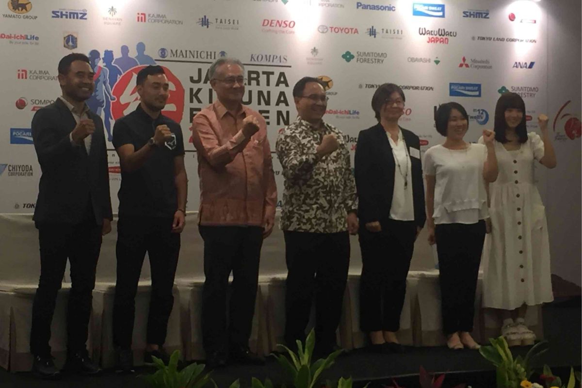 Jakarta Kizuna Ekiden 2018 kembali  digelar tahun ini. Lombar lari estafet yang menguji kekompakan warga Indonesia dengan warga Jepang ini merupakan even tahunan yang digelar Harian Kompas bersama dengan media asal Jepang, Mainichi Newspapers. Lari estafet ini akan digelar di sekitar Plaza Senayan, Jakarta Pusat, Minggu (23/9/2018). Tahun ini ada 1.600 peserta atau 400 tim yang telah mendaftar sebagai peserta. 