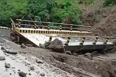 Jembatan Ambruk Akibat Banjir dan Longsor, Akses Warga Terhambat
