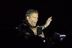 Michael Bolton Akhiri Konser dengan Karyanya Bersama Bob Dylan