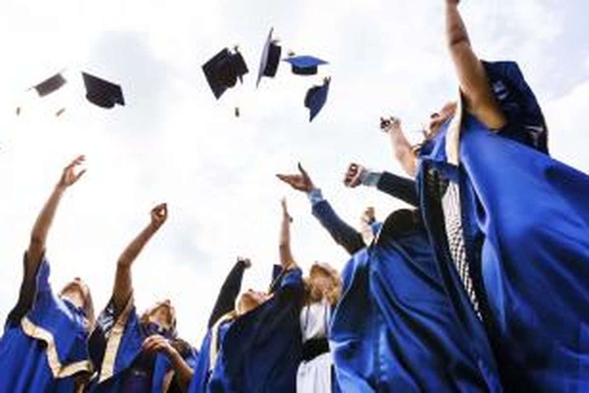 Data Badan Pusat Statistik (BPS) menunjukkan Tingkat Pendidikan Terbuka (TPT) lulusan universitas naik dari angka 5,65 persen pada Agustus 2014 menjadi 6,40 persen di Agustus 2015.