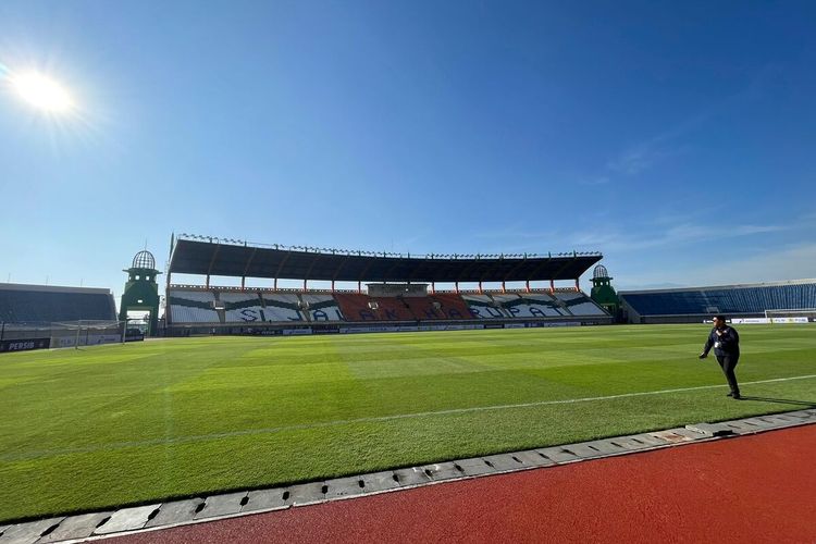 Stadion Si Jalak Harupat, Kabupaten Bandung dikabarkan lolos menjadi venue Piala Dunia Usia 17 yang bakal di gelar 10 November hingga 2 Desember