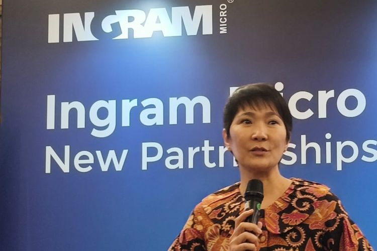 Presiden Direktur Ingram Micro Indonesia, Mulia Dewi Karnadi dalam peluncuran kemitraan Ingram Micro Indonesia yang digelar di Ashley Hotel Wahid Hasyim, Jakarta Pusat, Selasa (27/8/2024).  