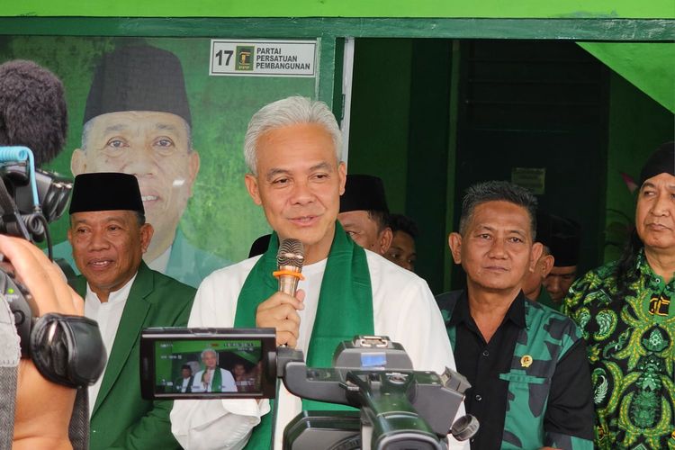 Bakal calon presiden (capres) Ganjar Pranowo saat silaturahim di Kantor DPW PPP Sulawesi Utara, Kota Manado, Kamis (18/5/2023).
