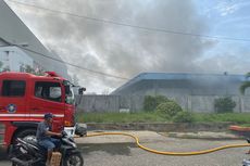 Polisi Dalami Penyebab Kebakaran Bekas Pabrik di Muara Baru 