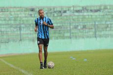 Arema FC Rekrut Gustavo Almeida, Singo Edan Coba Atasi Ketumpulan