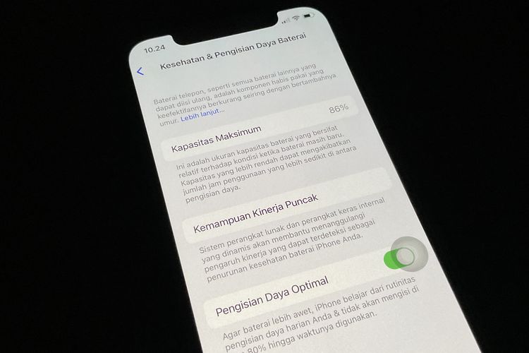 Cara cek battery health iPhone yang dapat dilakukan melalui menu pengaturan.