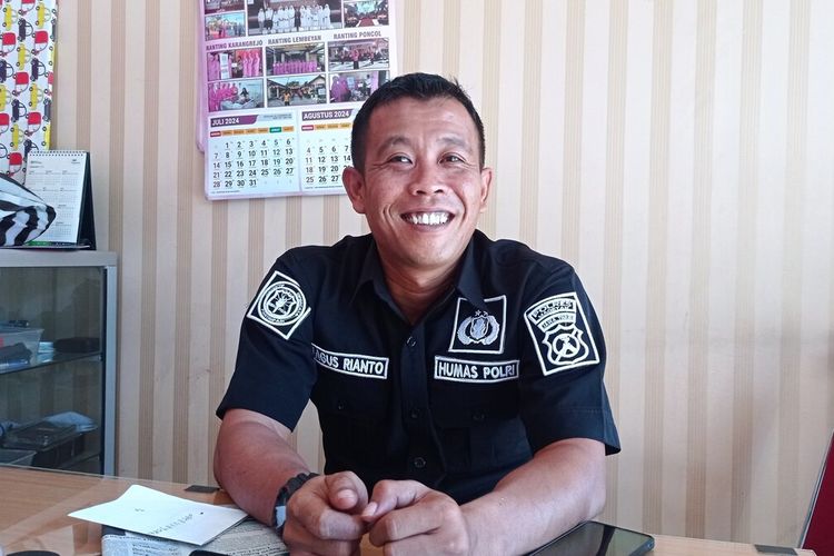 Kasi Humas Polres Magetan, Iptu Agus Riyanto. Polres Magetan, menetapkan M, terduga pelaku penganiayaan terhadap santri perempuan dibawah umur di salah satu panti asuhan sebagai tersangka. Dari pengakuan korban, selain di pukul dengan menggunakan selang, korban juga mengaku di botaki kepalanya serta dipukul pada bagian paha dengan menggunakan baja ringan.