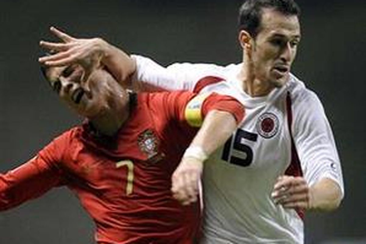 Cristiano Ronaldo selalu mendapat kawalan ketat saat membela Portugal lawan Albania. Sehingga, dia kesulitan berkembang.