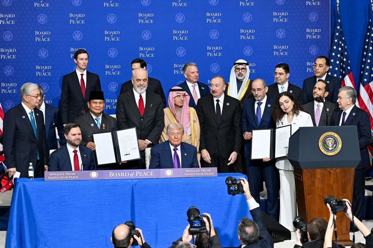 Bebas Aktif Indonesia di Tengah Perangkap Board of Peace