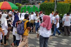 Bawa Anak-anak, Pendukung Jokowi-Ma'ruf Tak Bisa Masuk Stadion GBK