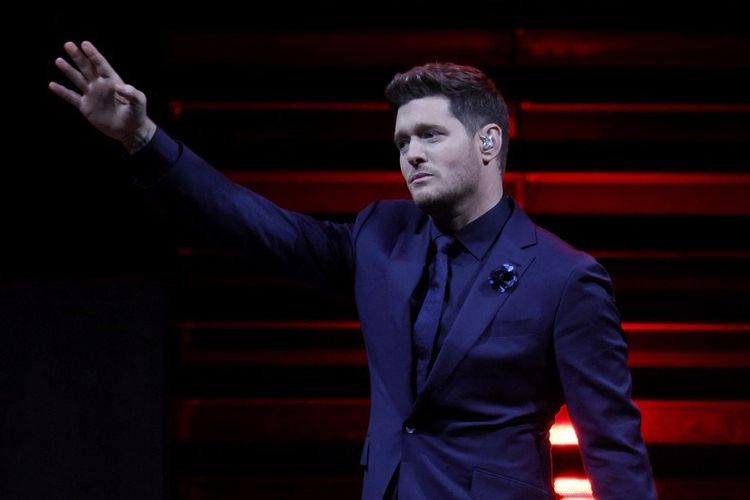 Penyanyi Michael Buble tampil di T-Mobile Arena. Las Vegas, Amerika Serikat, pada 24 September 2021.