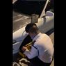 Diduga Parkir Sembarangan, Mobil Ini Dicoreti Pakai Spidol dan Bannya Digembok