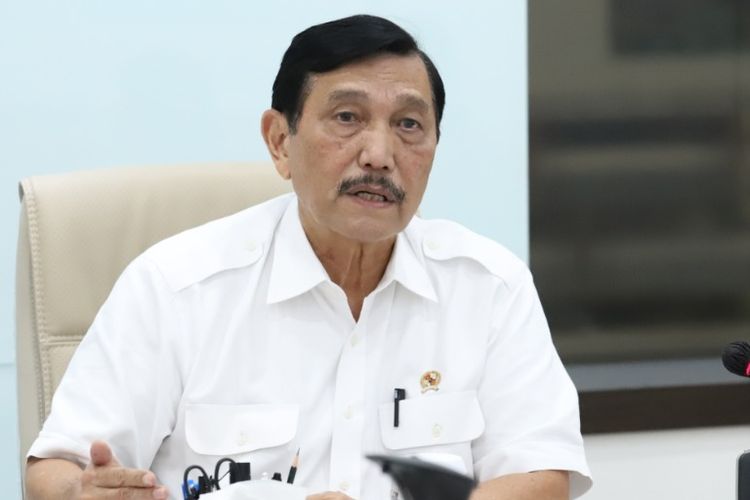 Coordinating Minister for Maritime Affairs and Investment Luhut Binsar Pandjaitan holds a meeting at his Jakarta office on Friday, November 27, 2020. 