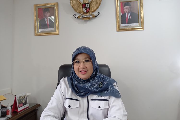 Juru Bicara Vaksinasi Covid-19 dari Kementerian Kesehatan Siti Nadia Tarmizi di Kantor Kemenkes, Kuningan, Jakarta, Kamis (21/4/2022).