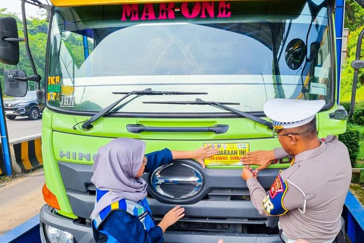 Razia Truk ODOL di Cipularang