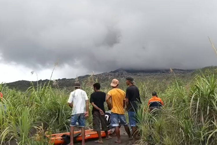 Belajar dari Insiden Gunung Dukono, Jangan Langgar Zona Bahaya Gunung Api