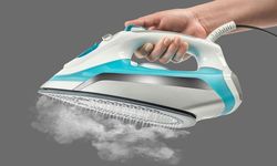 Panduan Hilangkan Bekas Kain Meleleh di Bagian Bawah Setrika Uap