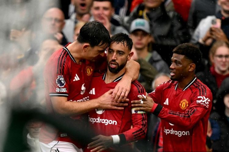 Manchester United Sekuat Tenaga Ingin Menahan Bruno Fernandes