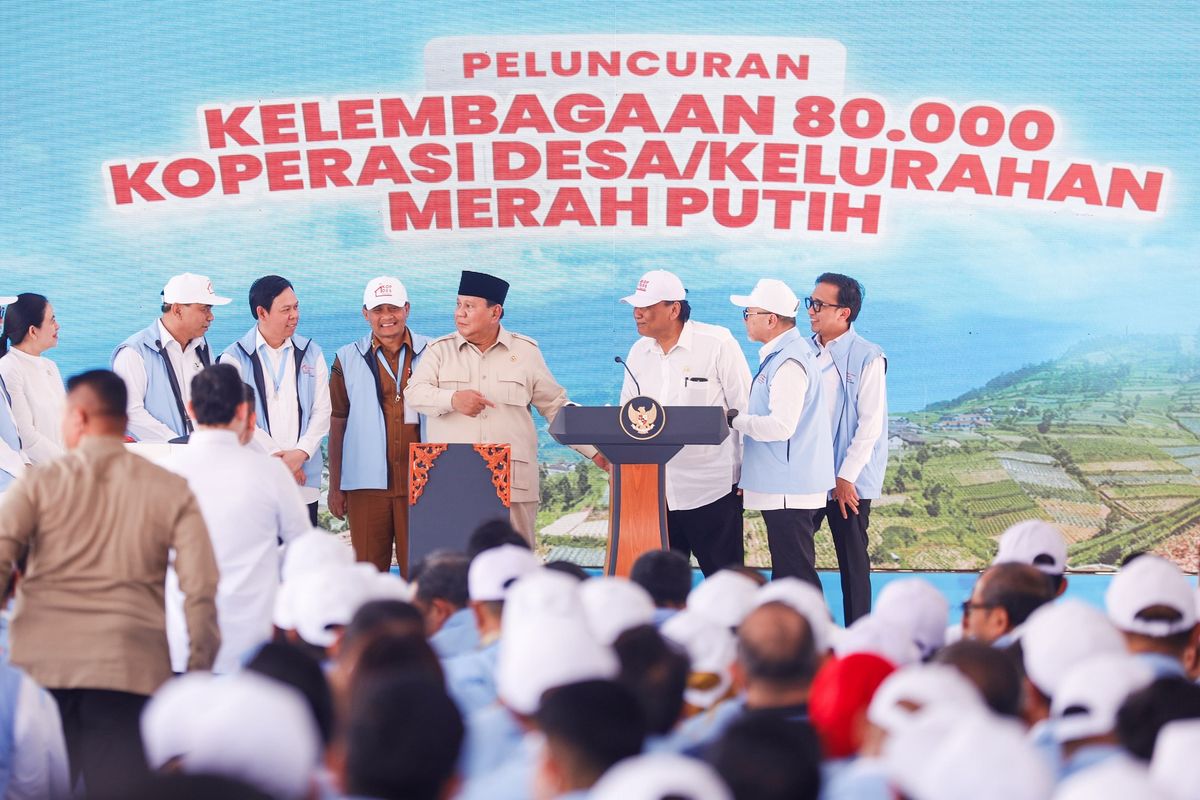 Presiden Prabowo Subianto resmi meluncurkan 80.000 Koperasi Desa/Kelurahan Merah Putih (KDMP) secara serentak di Desa Bentangan, Kecamatan Wonosari, Kabupaten Klaten, Jawa Tengah (Jateng), Senin (21/7/2025).
