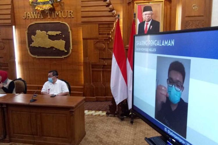 Rekaman testimoni pasien yang sembuh dari Covid-19, yang juga Tim Dokter Covid-19 RSU dr Soetomo di Gedung Negara Grahadi Surabaya, Selasa (24/3/2020) malam.